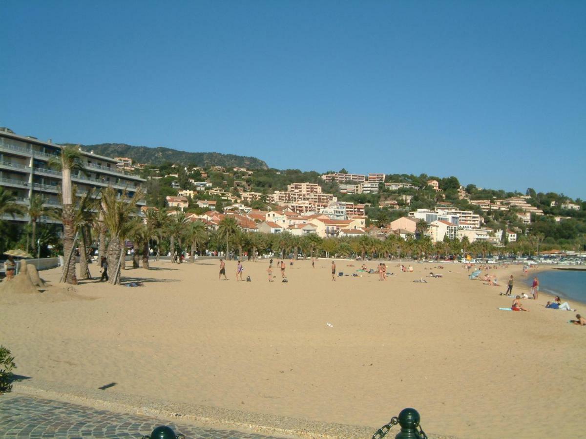Les 12 Sables Apartment Le Lavandou Exterior photo