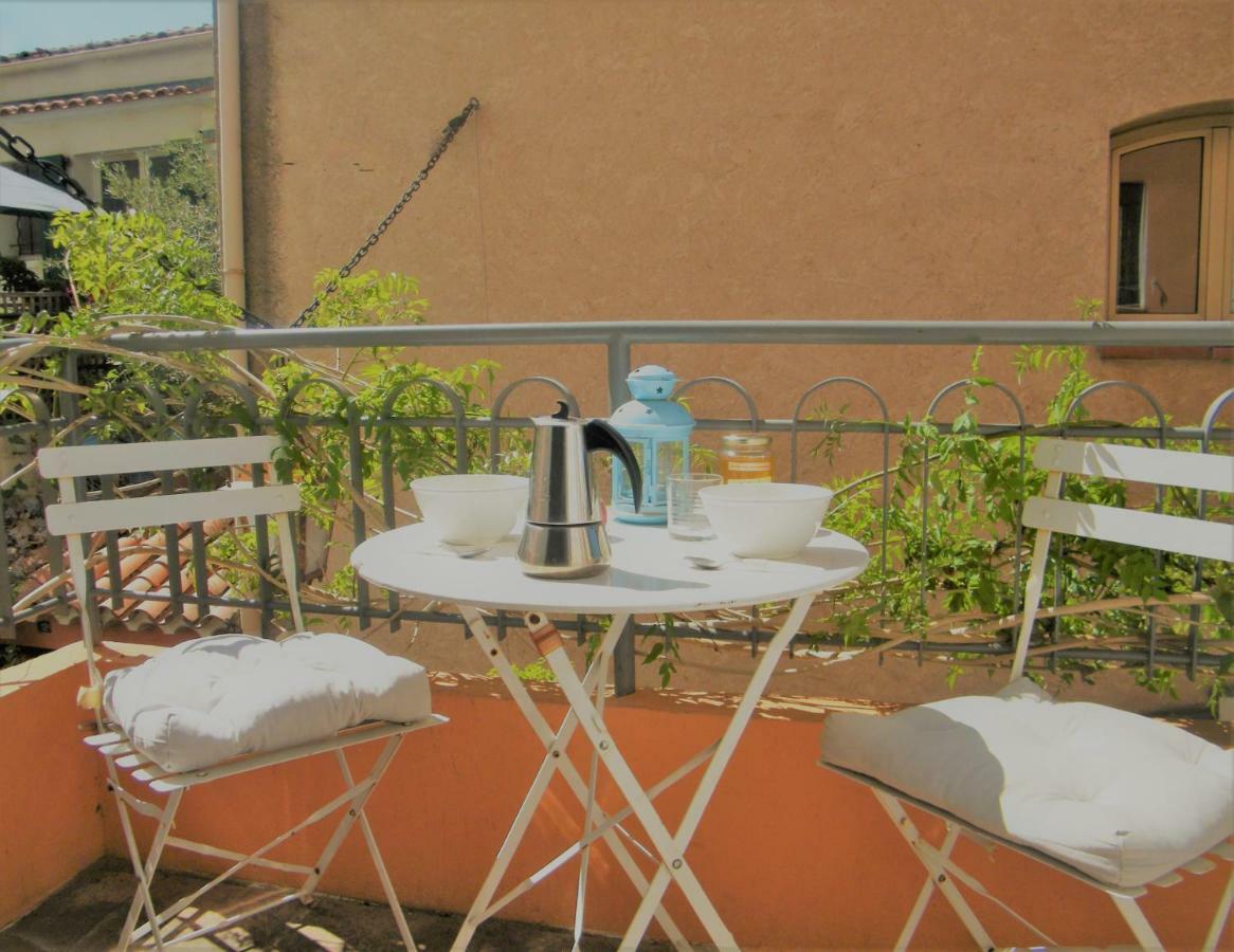 Les 12 Sables Apartment Le Lavandou Exterior photo